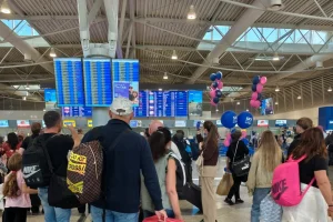 Ελ.Βενιζέλος: Συνεχίζονται οι ακυρώσεις πτήσεων λόγω Μέσης Ανατολής