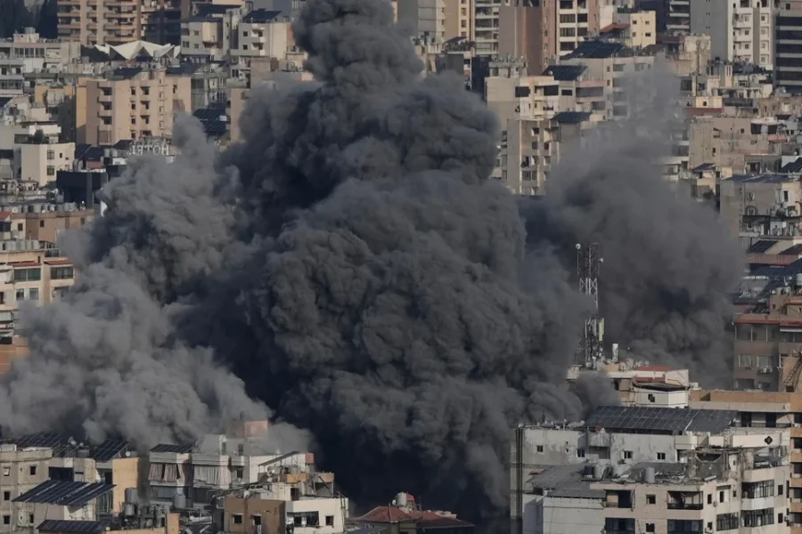 Μέση Ανατολή: Το Ιράν κάνει λόγο για την «πιο βίαιη επίθεση» – Οι ΗΠΑ κατέστρεψαν ιρανικά σκάφη πόντισης ναρκών