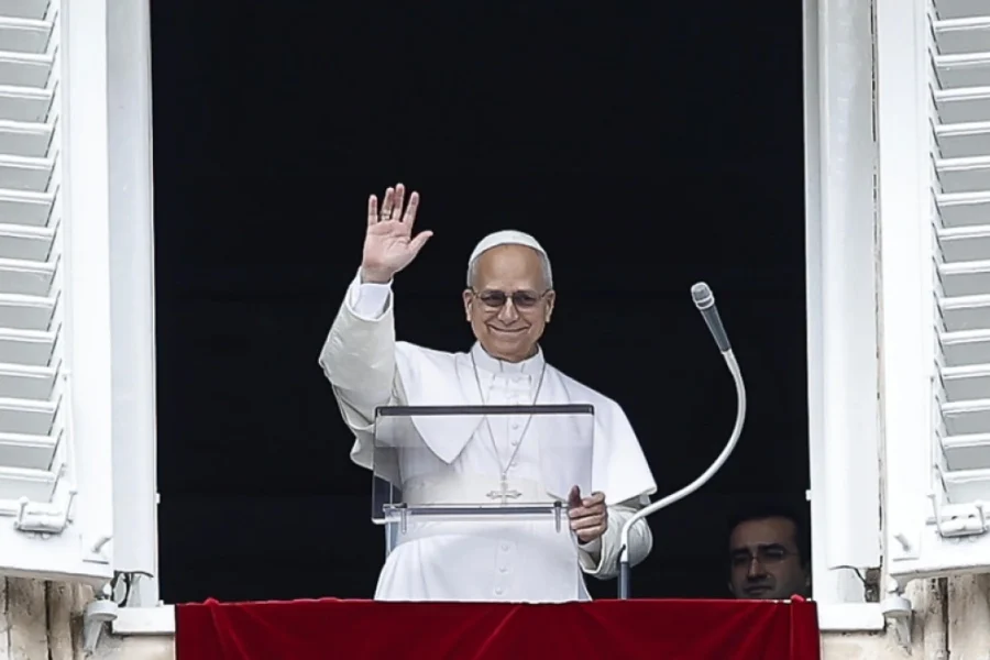 O πάπας Λέων στηλιτεύει την «αποτρόπαια βία» στον πόλεμο στο Ιράν και απευθύνει έκκληση για εκεχειρία