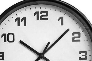 Από τα ξημερώματα της Κυριακής, οι δείκτες των ρολογιών θα μετακινηθούν μία ώρα μπροστά