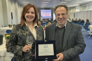 Βράβευση της ΔΕΠΑΝΑΛ για την στήριξη της στην κρητική οινοποιία