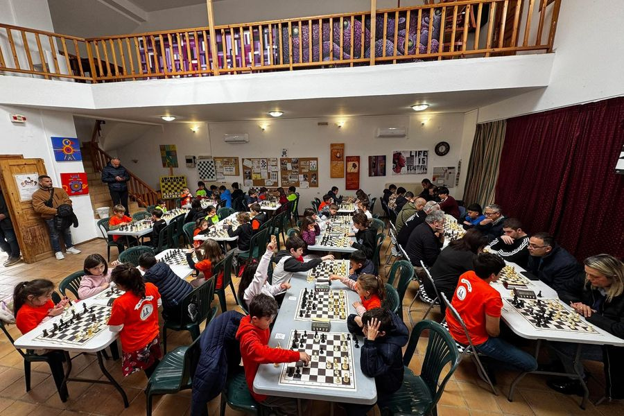 Όμορφες παρτίδες σκακιού στα «16α Φραγκιαδάκεια»