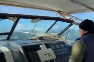 Βραβεύτηκε ο καπετάνιος που μετέφερε 3χρονο εν μέσω θαλασσοταραχής από την Σκιάθο για να σωθεί: Η ζωή είναι μικρή και πρέπει να βοηθάμε