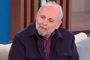 Σωτήρης Χατζάκης: Ήμουν ξεκάθαρα προσωπική επιλογή του Νίκου Κούρκουλου, ήταν πιο όμορφος και πιο παλικάρι από όσο ξέρουμε