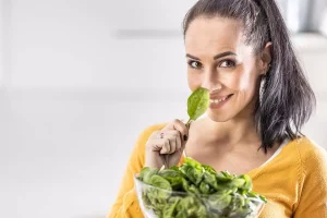 Αντιγήρανση: Τρία τρόφιμα που ενισχύουν το κολλαγόνο και χαρίζουν νεανικό δέρμα