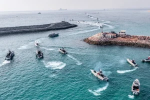 Το Ιράν ετοιμάζει νάρκες στο Στενό του Ορμούζ λέει το CBS