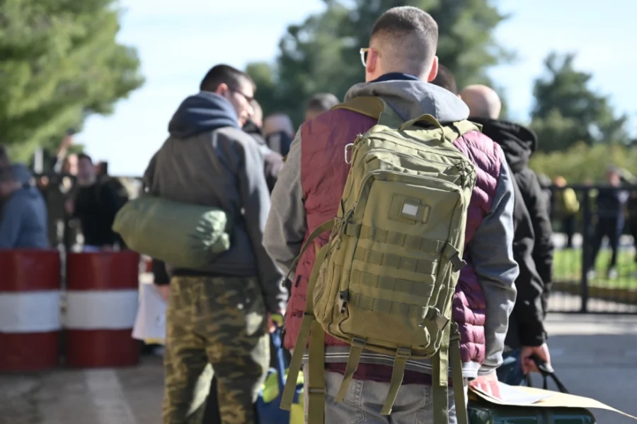 Fake τα μηνύματα για δήθεν χορήγηση φύλλων πορείας σε πολίτες λέει ο Στρατός Ξηράς