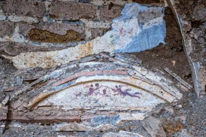 Ανακαλύφθηκε αχανής νεκρόπολη διακοσμημένη με φτερωτές Νίκες κάτω από φοιτητική εστία