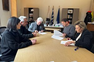 Τη μελέτη προστασίας του οικισμού των Βουτών υπέγραψε ο Δήμαρχος Ηρακλείου