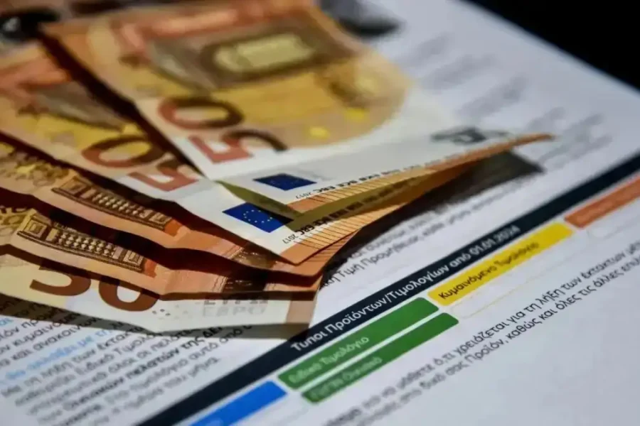 Τιμολόγια ηλεκτρικού ρεύματος: Έως 30 λεπτά ανά κιλοβατώρα οι αποκλίσεις στις τιμές για τα «πορτοκαλί»