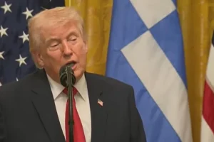 Τραμπ στην δεξίωση για την 25η Μαρτίου: «Λατρεύω την ελληνική αρχιτεκτονική, αλλά περισσότερο τους Ελληνες»