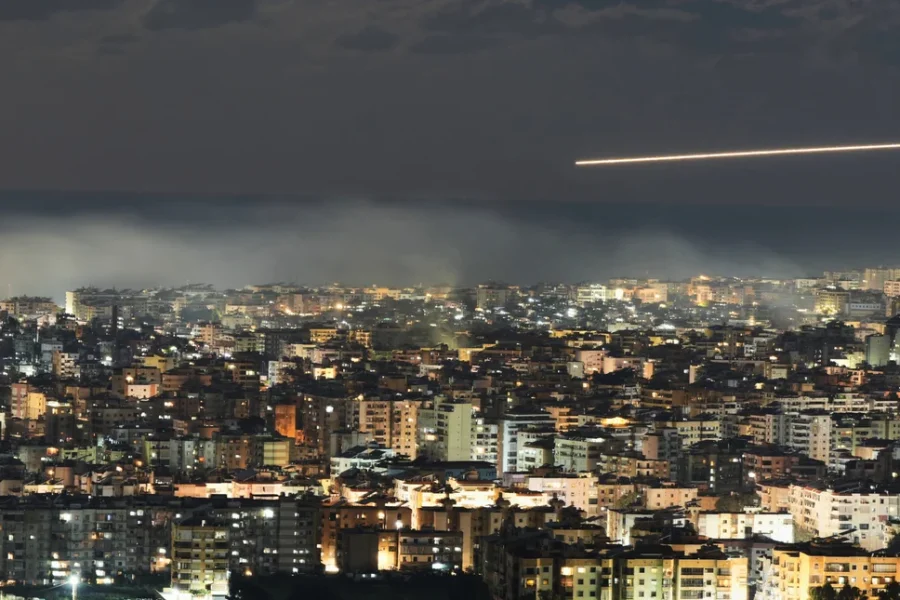 Μέση Ανατολή: Ο Πεζεσκιάν βάζει όρους για να σταματήσει ο πόλεμος