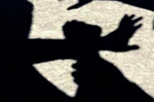 Συνελήφθη 17χρονος για σωματική βλάβη αδύναμων ατόμων