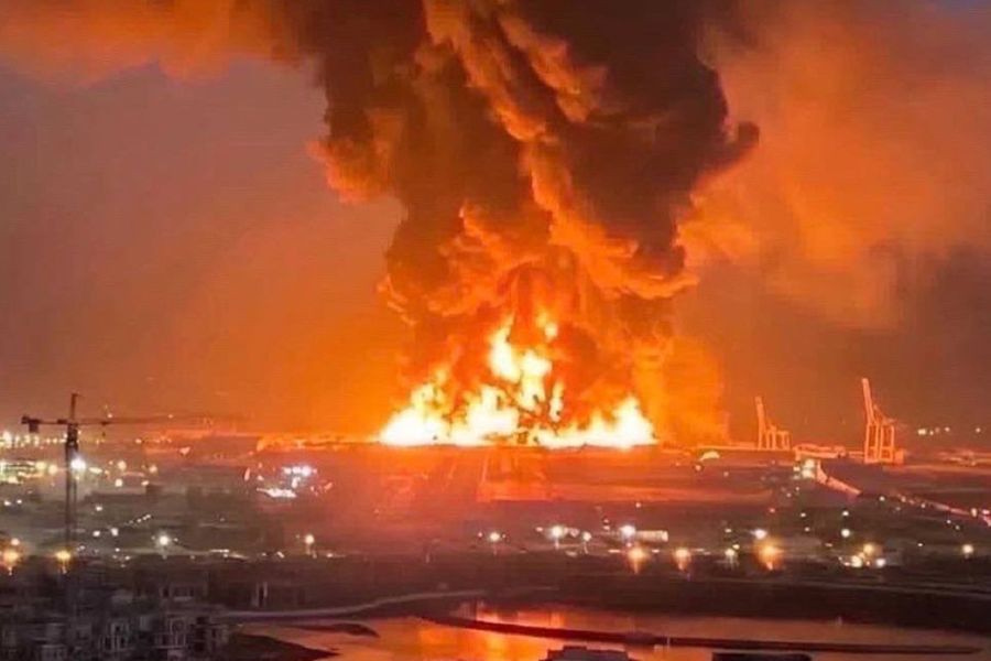 Μέση Ανατολή: Εκρήξεις στην Τεχεράνη, το Ιράν απαντά με χτυπήματα σε αμερικανικές βάσεις