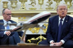 Έξαλλος ο Τραμπ με Σάντσεθ, διακόπτει το εμπόριο με Ισπανία, απαξιώνει τον Στάρμερ: «Δεν είναι και ο Τσώρτσιλ»