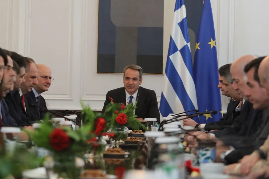 Αύριο στο υπουργικό η εισήγηση για τη νέα αύξηση του κατώτατου μισθού, θα εφαρμοστεί από την 1η Απριλίου