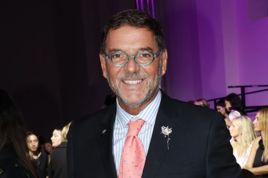 Έφοδος του ελληνικού FBI στη γκαλερί του Γιώργου Τσαγκαράκη στο Κολωνάκι – Bρέθηκαν πλαστοί πίνακες