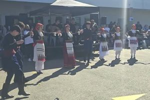 Μπράβο παιδιά! Εντυπωσιακή η χορευτική ομάδα του Συλλόγου Κρητών Σίδνεϊ και Νέας Νότιας Ουαλίας