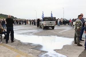 Κλιμακώνουν τις κινητοποιήσεις τους οι κτηνοτρόφοι της Λέσβου