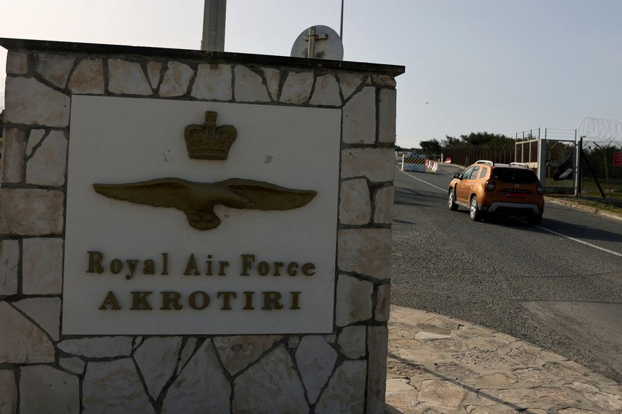 Βρετανία: «Καμία διαπραγμάτευση για το καθεστώς των βάσεων στην Κύπρο»