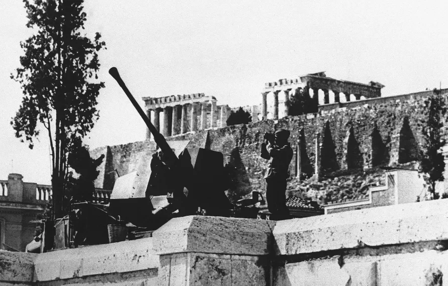 85 χρόνια από την εισβολή της ναζιστικής Γερμανίας στην ανοχύρωτη Αθήνα