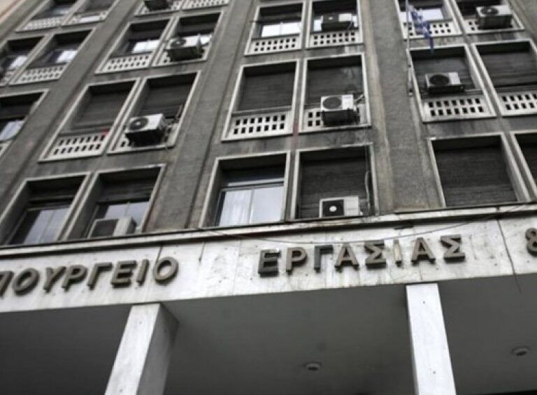 Έκτακτα μέτρα για την προστασία των εργαζομένων του ιδιωτικού τομέα από τα ακραία καιρικά φαινόμενα από το Υπουργείο Εργασίας