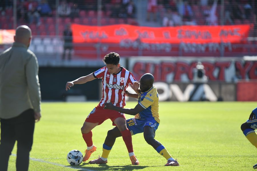 Super League: Όλα «μηδέν» στο ντέρμπι της «ουράς»