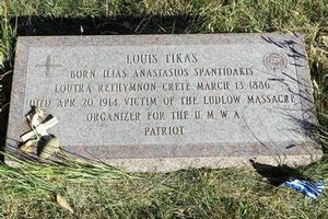 Οι Κρήτες του Σπρίνγκφιλντ τιμούν τη μνήμη του Λούη Τίκα