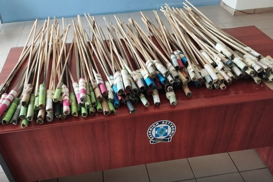 “Σβήνουν” οι ρουκέτες πριν το Πάσχα: 15 συλλήψεις και 2.000 κατασχέσεις