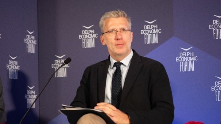 Άκης Σκέρτσος: Ο εξωραϊσμός του παρελθόντος και το στρατηγικό αδιέξοδο του ΠΑΣΟΚ