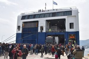 Λέσβος: “Μπλόκο” στα δρομολόγια από Τουρκία λόγω των κινητοποιήσεων των κτηνοτρόφων