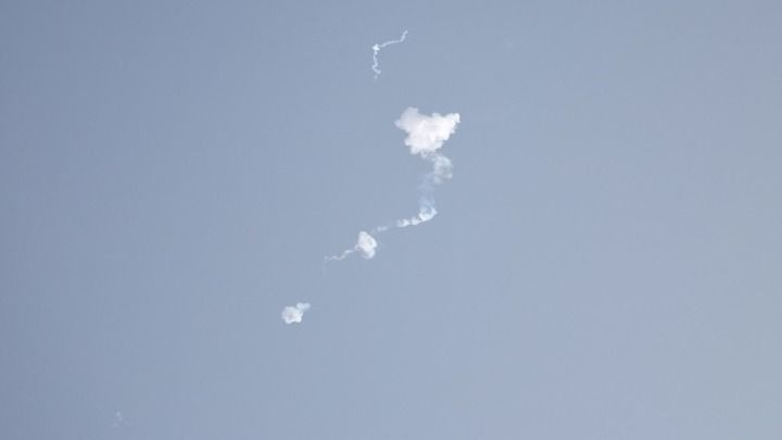 ΗΑΕ: Ένας τραυματίας από την πτώση συντριμμιών drone στο Αμπού Ντάμπι