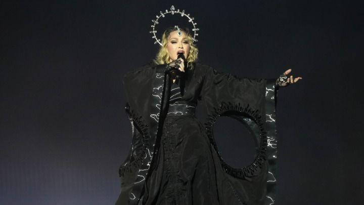 Η Madonna προσφέρει αμοιβή για το θρυλικό κοστούμι της που χάθηκε στο Coachella