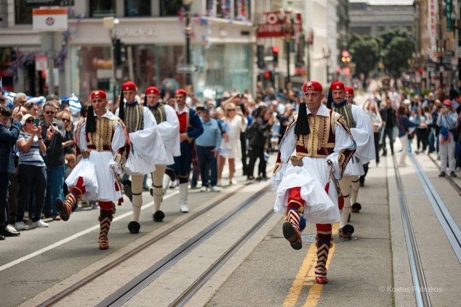 Με δυναμικό Κρητικό “παρών” εορτάστηκε η 25η Μαρτίου σε Σικάγο και Σαν Φρανσίσκο