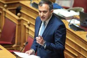 Δημοσκόπηση Interview: Στο 33% η ΝΔ, στις 17 μονάδες η διαφορά