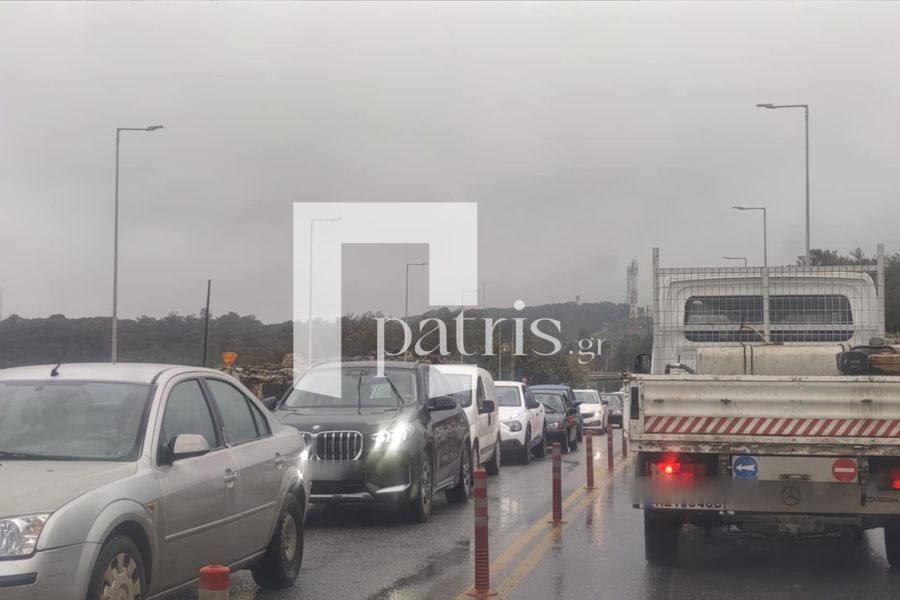 (ΦΩΤΟ) Χάος στον ΒΟΑΚ μετά από τροχαίο υλικών