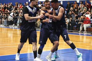 ΕΚΑΣΚ: ΟΑΧ και “Ηράκλειο” οι κερδισμένοι της έναρξης των πλέι οφ