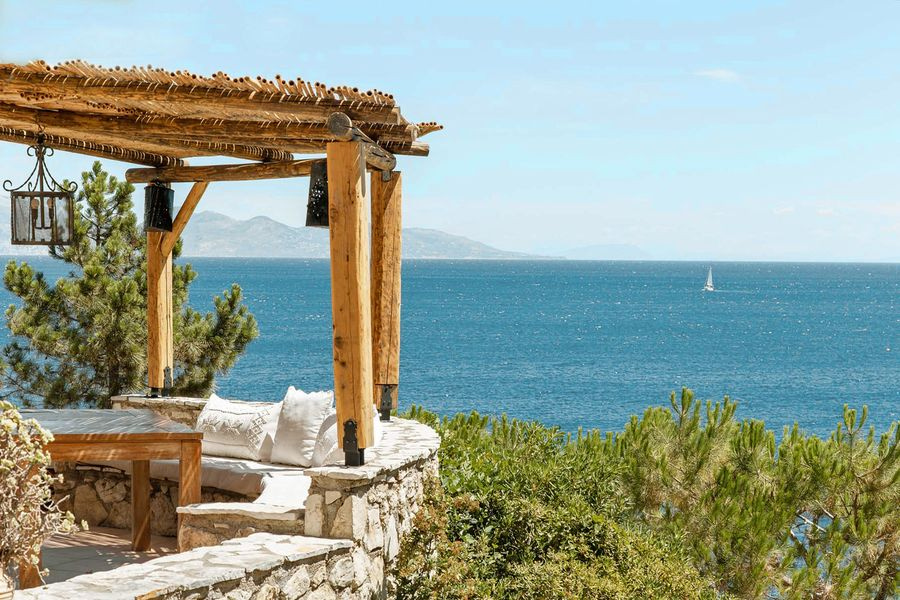 Ένας στους 3 ξένους επενδυτές θέλει εξοχικό στην Κρήτη