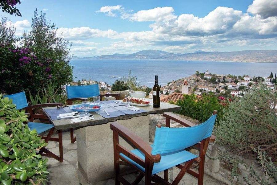 Πού θα πάνε οι Έλληνες την Πρωτομαγιά- Μικρά ταξίδια και οικονομικά