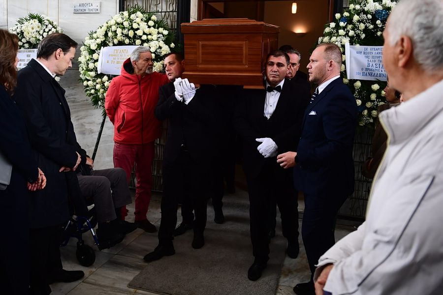 Το ελληνικό μπάσκετ απηύθυνε το «ύστατο χαίρε» στον «Αυτοκράτορα» Βασίλη Γκούμα