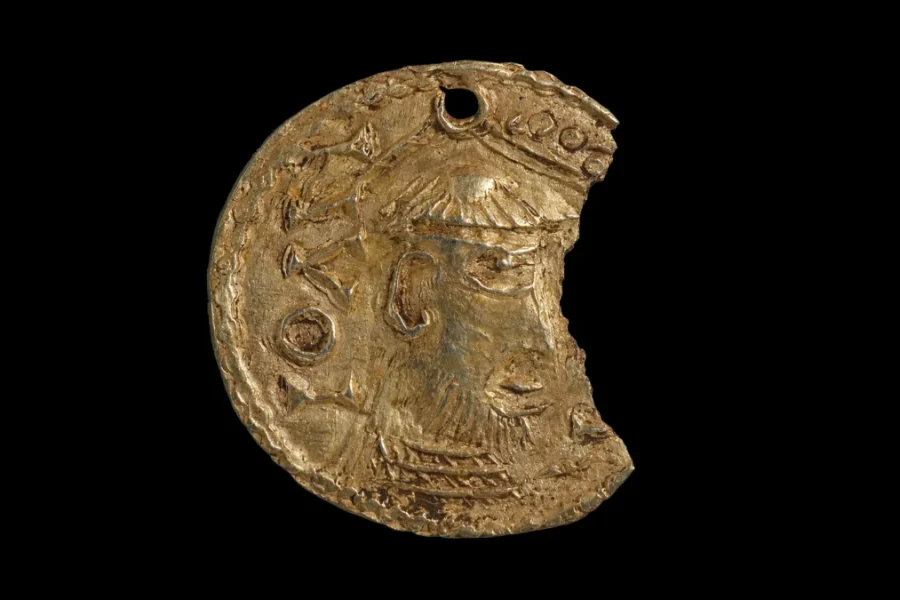 Ανακαλύφθηκε χρυσό μενταγιόν του 9ου αιώνα με την μορφή του Ιωάννη του Βαπτιστή