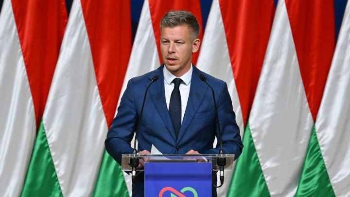 Ο Πέτερ Μαγιάρ δηλώνει ότι η κυβέρνησή του θα αναστείλει τη μετάδοση των κρατικών ΜΜΕ στην Ουγγαρία