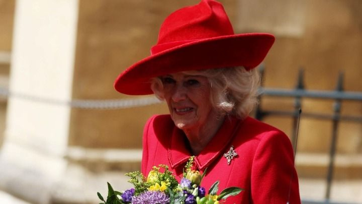 Η Σελίνα Μπράουν ανακηρύχθηκε Εθνική Ηρωίδα Ανάγνωσης από τη βασίλισσα Καμίλα