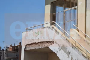 Πώς έγινε το ατύχημα με τη 13χρονη που έπεσε από το μπαλκόνι σχολείου στο Χαϊδάρι, σοκαρισμένοι οι συμμαθητές της
