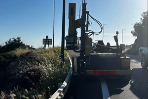 Τοποθέτηση στηθαίων ασφαλείας και επέκταση του οδικού φωτισμού στο τμήμα Παχειά Άμμος – Άγιος Νικόλαος