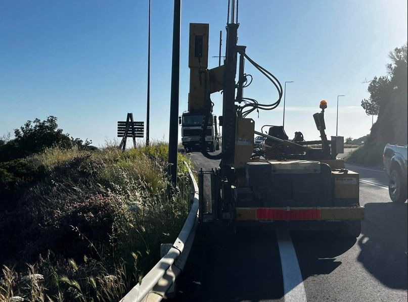 Τοποθέτηση στηθαίων ασφαλείας και επέκταση του οδικού φωτισμού στο τμήμα Παχειά Άμμος – Άγιος Νικόλαος