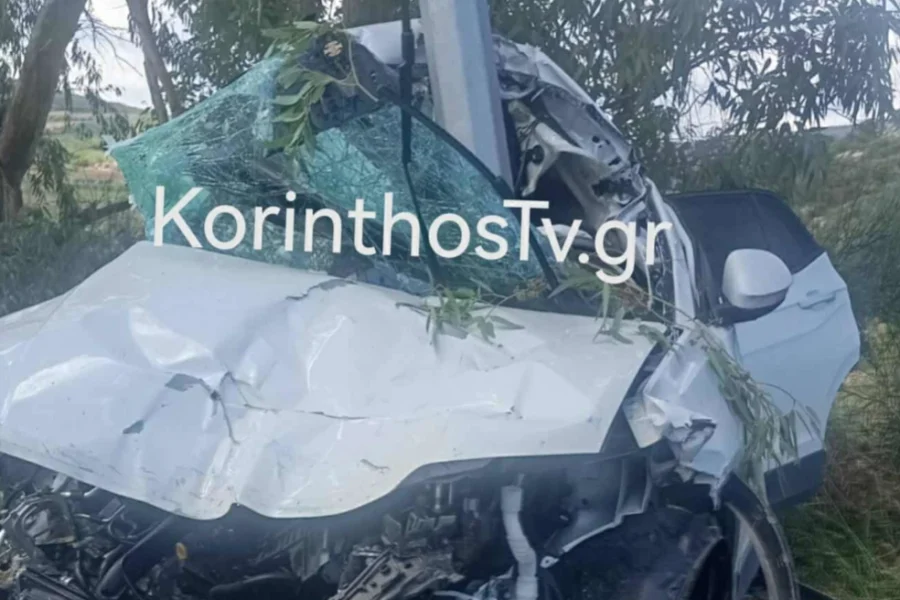 Νεκρή οδηγός στη Νεμέα – Το αυτοκίνητό της “καρφώθηκε” σε κολώνα