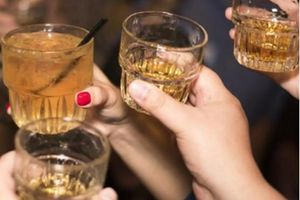 Συναγερμός στις Αρχές: Στο νοσοκομείο 15χρονη λόγω μέθης στο Αίγιο – Μπαράζ περιστατικών με ανήλικους στην Αχαΐα