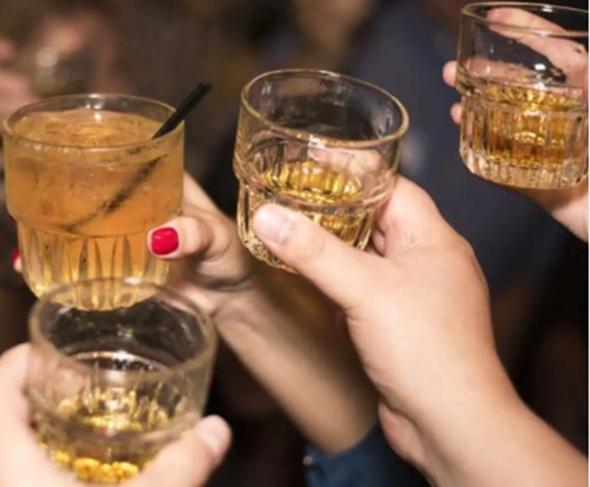 Συναγερμός στις Αρχές: Στο νοσοκομείο 15χρονη λόγω μέθης στο Αίγιο – Μπαράζ περιστατικών με ανήλικους στην Αχαΐα