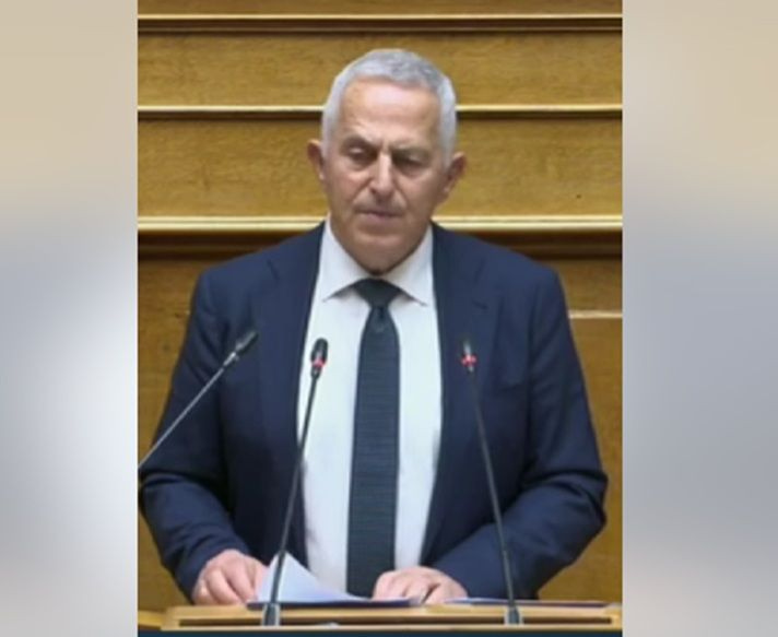 Ευάγγελος Αποστολάκης: Σοβαρό νομοθετικό κενό στις τουριστικές μεταφορές με βαν – Ζήτημα οδικής ασφάλειας σε Κρήτη και τουριστικές περιοχές